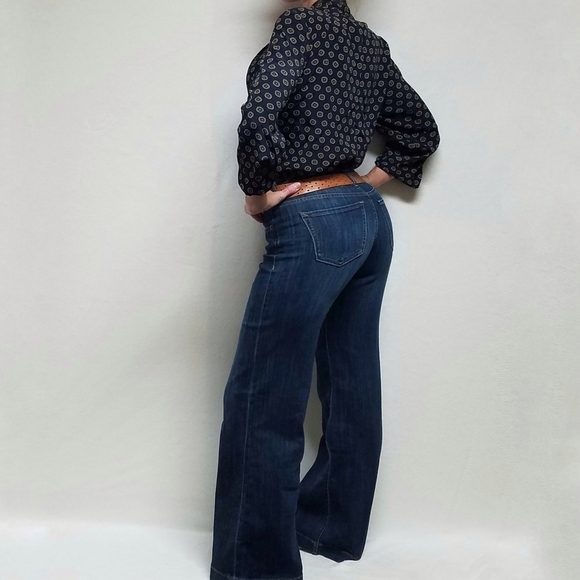 Vintage Evan Picone Dark Blue Gold Print Pleated Wide Shoulder Button Up Blouse - Picture 3 of 13